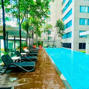 Summer Klcc By Classy Куала-Лумпур