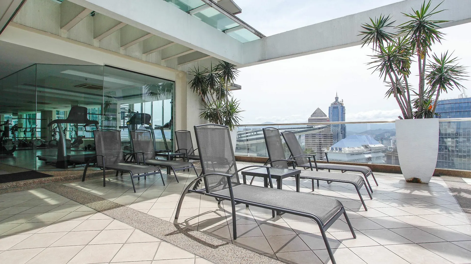 Апарт-отель Livingspace @ Parkview Residence Куала-Лумпур
